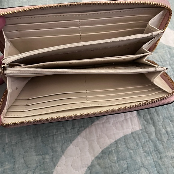 Kate Spade Beau Lacey Wallet 🩷 - Picture 5 of 9